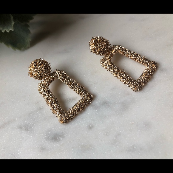 The Bessie - Textured Statement Earrings - Picture 2 of 4